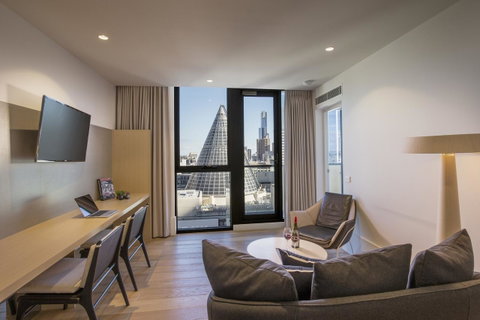 Brady Hotels Central Melbourne - Tourism Guide 27