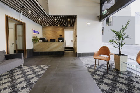 Brady Hotels Central Melbourne - Tourism Guide 11