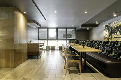 Brady Hotels Central Melbourne - Tourism Guide 14