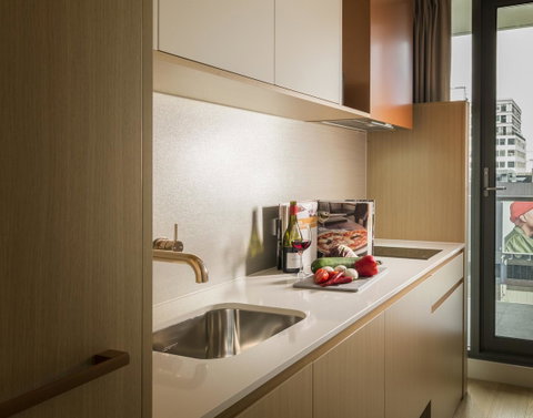 Brady Hotels Central Melbourne - Tourism Guide 17