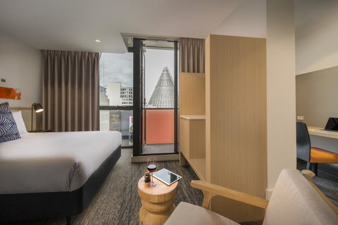 Brady Hotels Central Melbourne - Tourism Guide 6