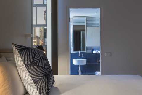 Brady Hotels Central Melbourne - Tourism Guide 41