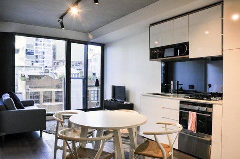 Mono Apartments On La Trobe Street - Tourism Guide 0