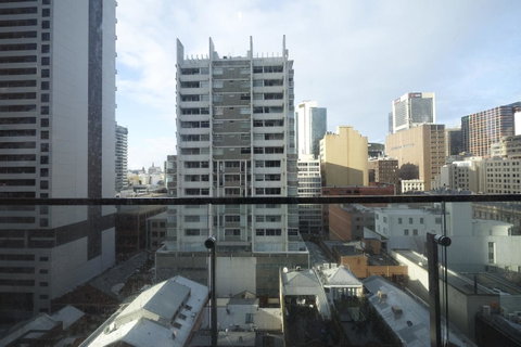 Mono Apartments On La Trobe Street - Tourism Guide 17