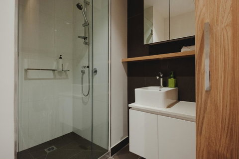 Mono Apartments On La Trobe Street - Tourism Guide 4