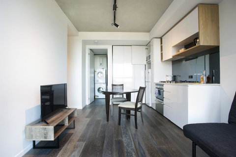 Mono Apartments On La Trobe Street - Tourism Guide 11