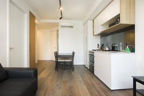Mono Apartments On La Trobe Street - Tourism Guide 7