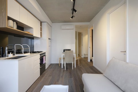 Mono Apartments On La Trobe Street - Tourism Guide 19