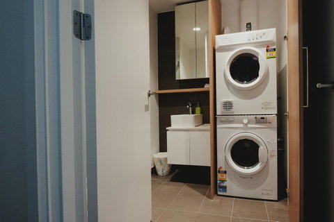 Mono Apartments On La Trobe Street - Tourism Guide 5