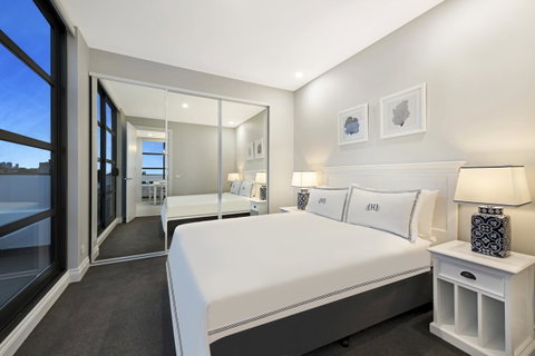 The Hamptons Apartments - St Kilda - Tourism Guide 20