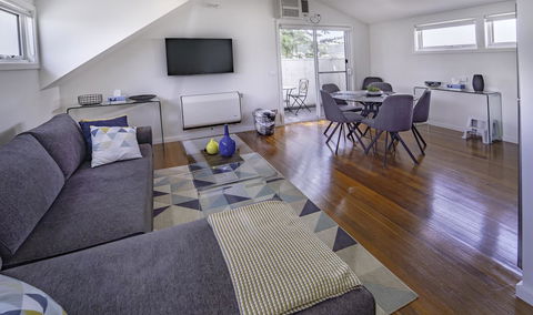 Bayview Loft - Travel Agents 9