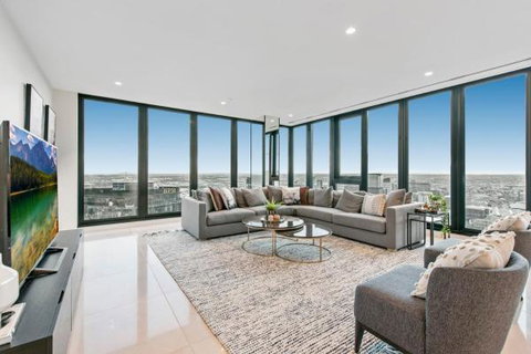 Experience Platinum Hotel Apartments - Tourism Guide 17