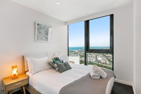 Experience Platinum Hotel Apartments - Tourism Guide 11