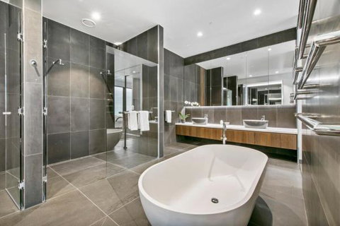 Experience Platinum Hotel Apartments - Tourism Guide 9