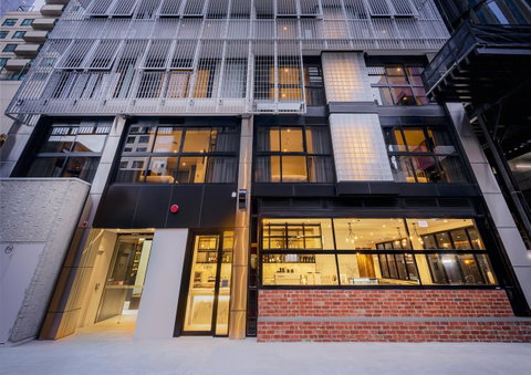 Brady Hotels Jones Lane - Tourism Guide 18