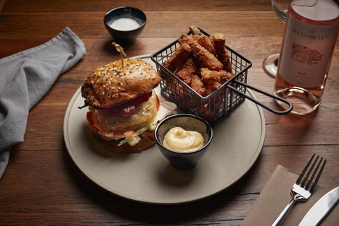 Brady Hotels Jones Lane - Tourism Guide 22