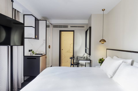 Brady Hotels Jones Lane - Tourism Guide 0