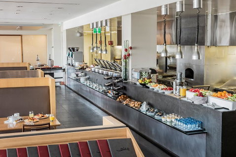 PARKROYAL Melbourne Airport - Tourism Guide 7