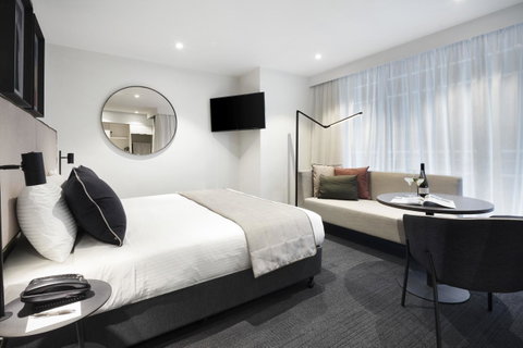 Quest St Kilda Road - Tourism Guide 1