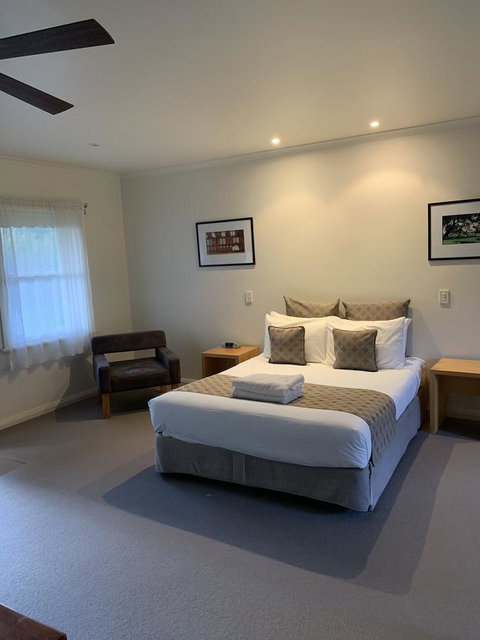 Dunkeld Studio Accommodation - Tourism Guide 5