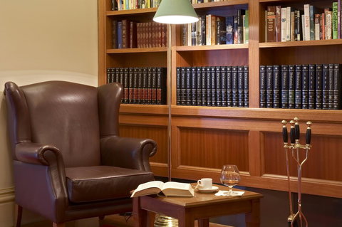 Grand Hotel Melbourne - Tourism Guide 9