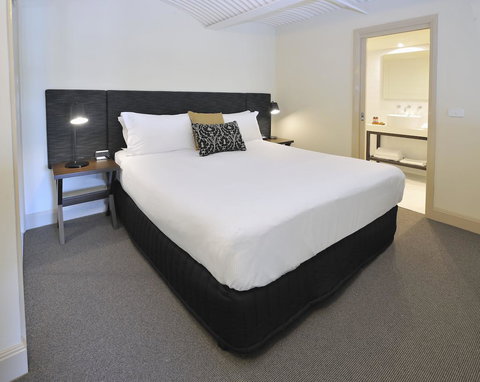 Grand Hotel Melbourne - Tourism Guide 2