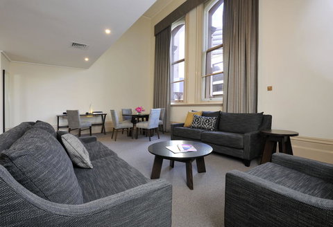 Grand Hotel Melbourne - Tourism Guide 17