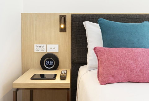 Ibis Melbourne Central - Tourism Guide 0