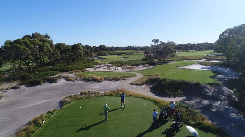 Nautique Beach House - Travel Agents 28