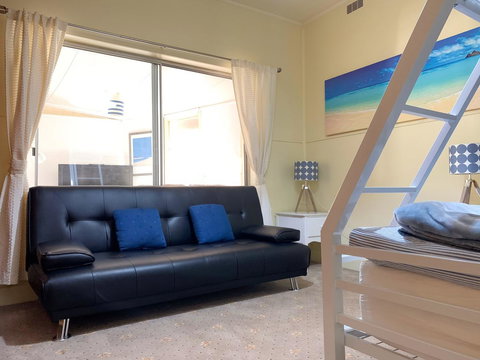 Nautique Beach House - Travel Agents 10