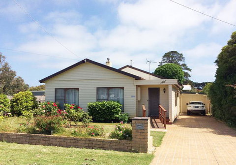 Nautique Beach House - Travel Agents 21