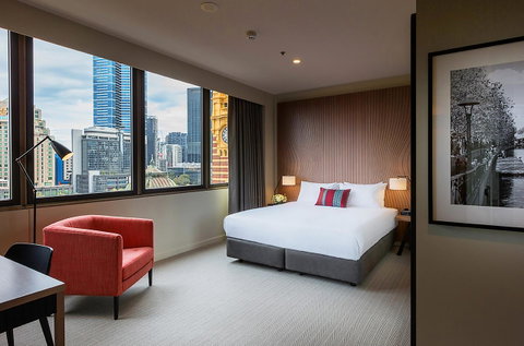 DoubleTree By Hilton Melbourne - Tourism Guide 0