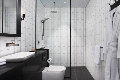 DoubleTree By Hilton Melbourne - Tourism Guide 5