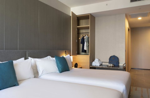 Novotel Melbourne Central - Tourism Guide 4