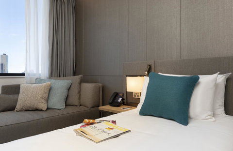 Novotel Melbourne Central - Tourism Guide 3