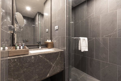 Novotel Melbourne Central - Tourism Guide 6