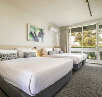 Nightcap at Seaford Hotel - Cruises Travel