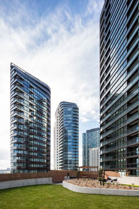 Winston Apartments Docklands - Travel Search 4