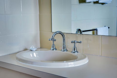 Allambi Holiday Apartments - Tourism Guide 40