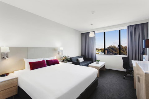 Mercure Melbourne Albert Park - Tourism Guide 8