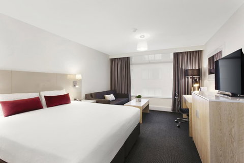 Mercure Melbourne Albert Park - Tourism Guide 10