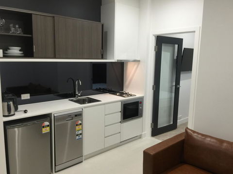 Whitehorse Apartments Hotel - Travel Search 34