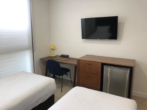 Whitehorse Apartments Hotel - Travel Search 5