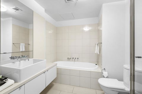 Melbourne Holiday Apartments Flinders Wharf - Travel Search 16