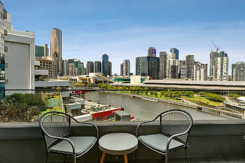 Melbourne Holiday Apartments Flinders Wharf - Travel Search 2