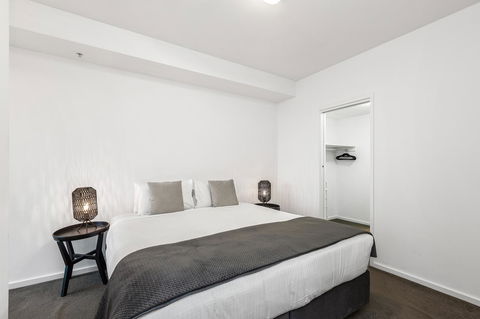Melbourne Holiday Apartments Flinders Wharf - Travel Search 13