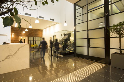 City Tempo - Lonsdale St - Tourism Guide 13