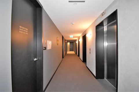 Melbourne Empire Apartments - Tourism Guide 12