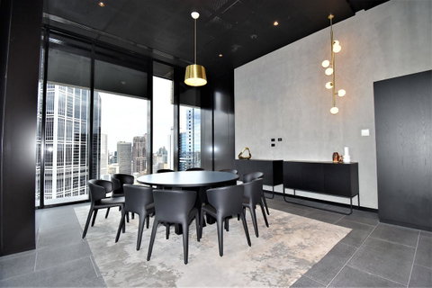 Melbourne Empire Apartments - Tourism Guide 6