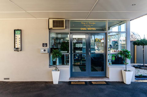 Bendigo Oval Motel - Travel Agents 23